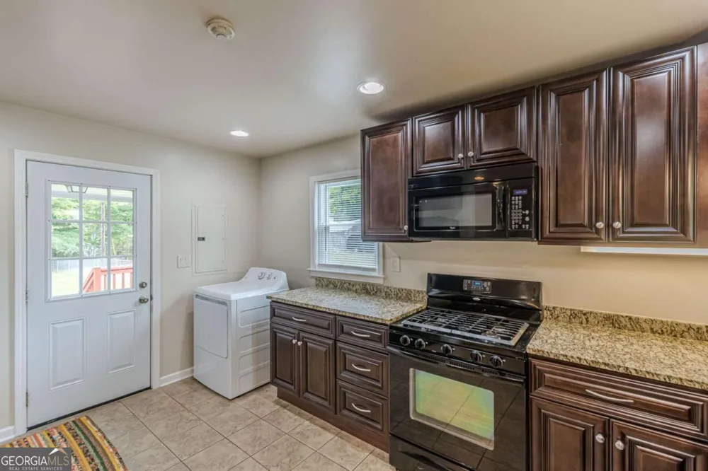 224 Birch ST Hapeville, GA 30354
