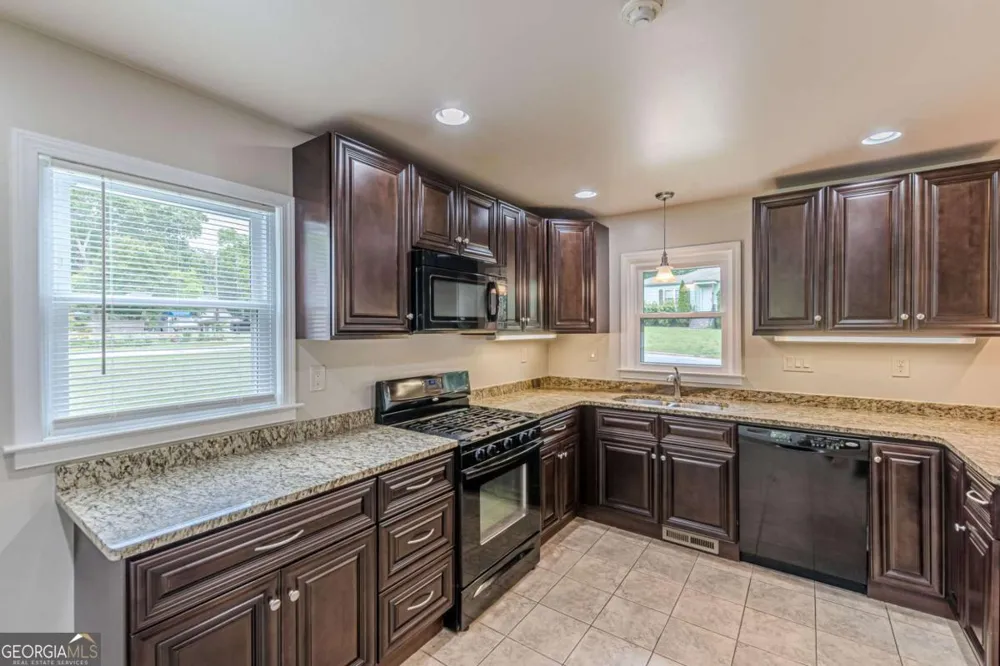 224 Birch ST Hapeville, GA 30354