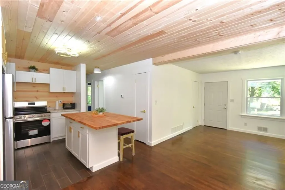 2030 Sanders DR Austell, GA 30168