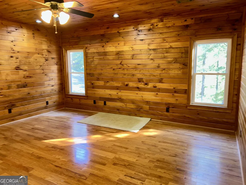518 Fambrough DR Elberton, GA 30635