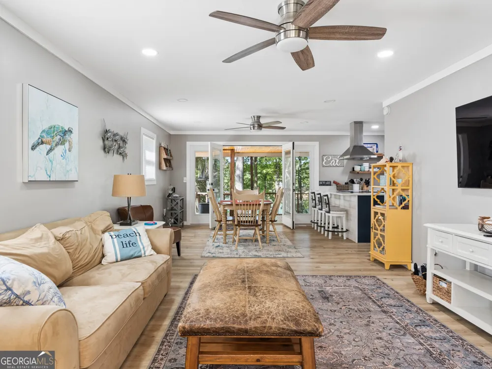 202 Forest CIR Hartwell, GA 30643