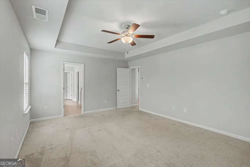 212 Mcginnis CIR Calhoun, GA 30701