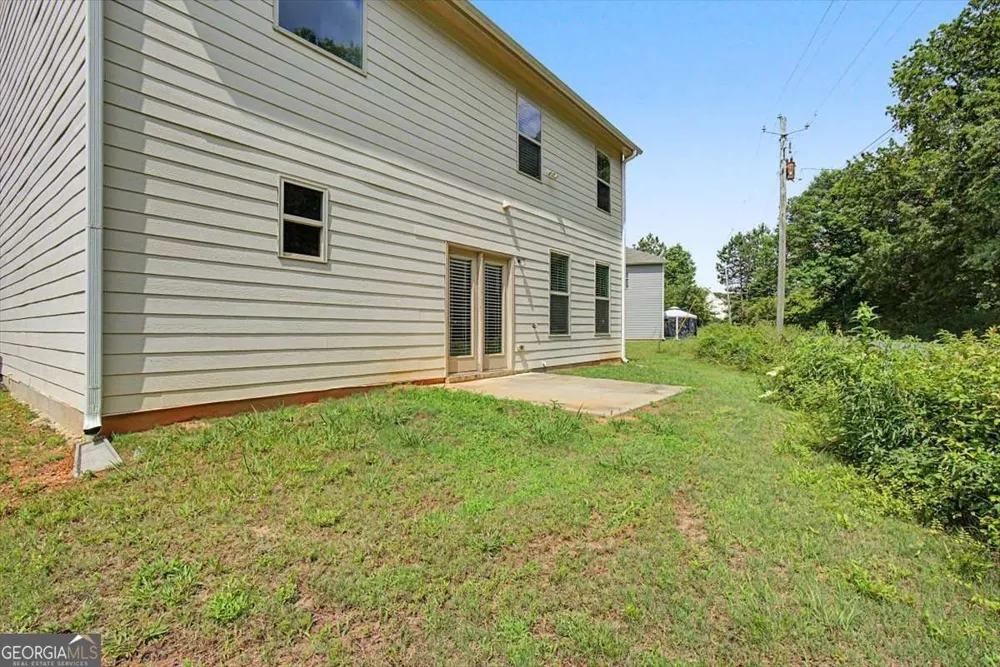 212 Mcginnis CIR Calhoun, GA 30701