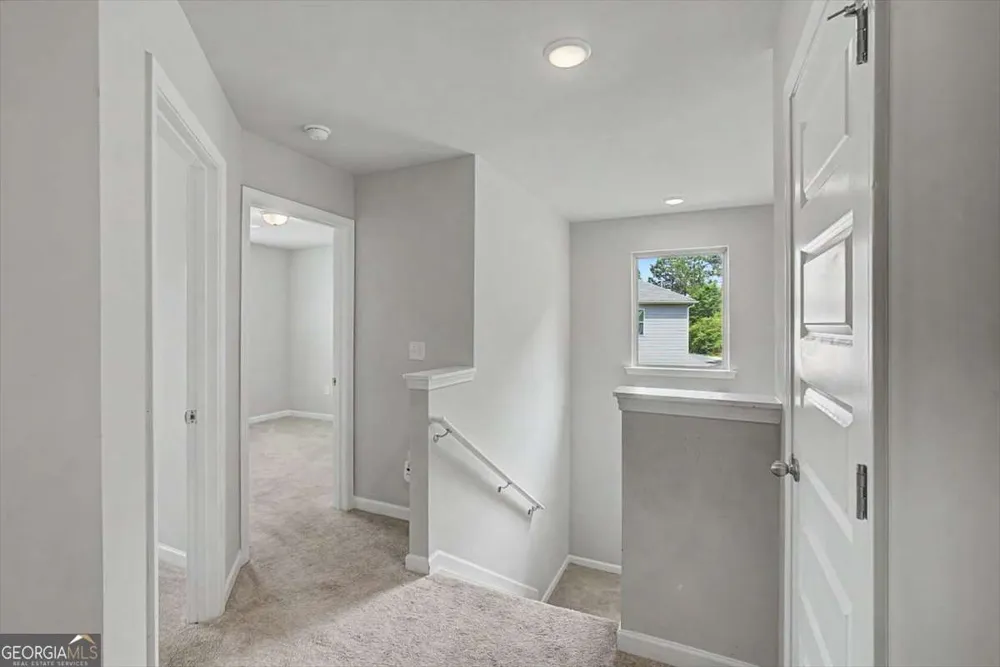 212 Mcginnis CIR Calhoun, GA 30701
