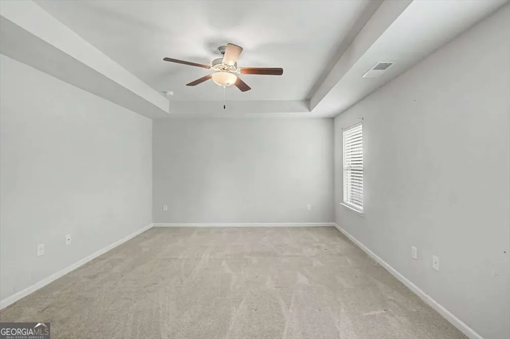212 Mcginnis CIR Calhoun, GA 30701