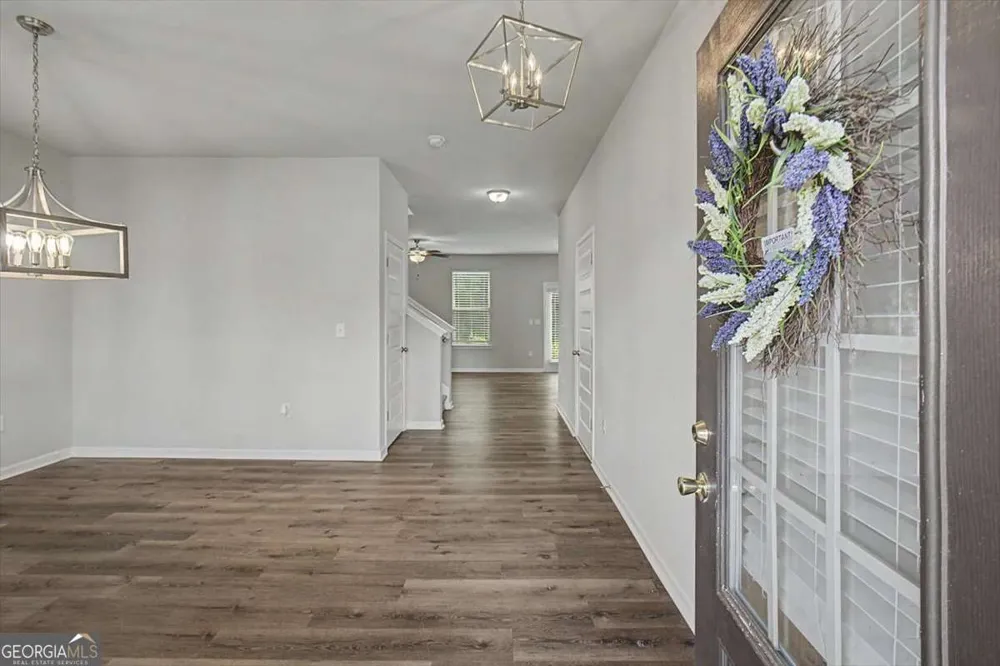 212 Mcginnis CIR Calhoun, GA 30701