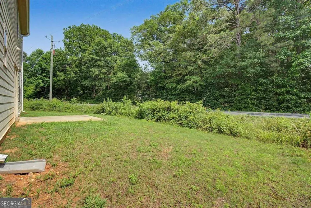 212 Mcginnis CIR Calhoun, GA 30701