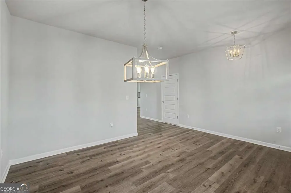 212 Mcginnis CIR Calhoun, GA 30701