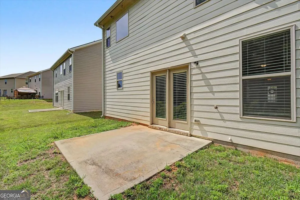 212 Mcginnis CIR Calhoun, GA 30701