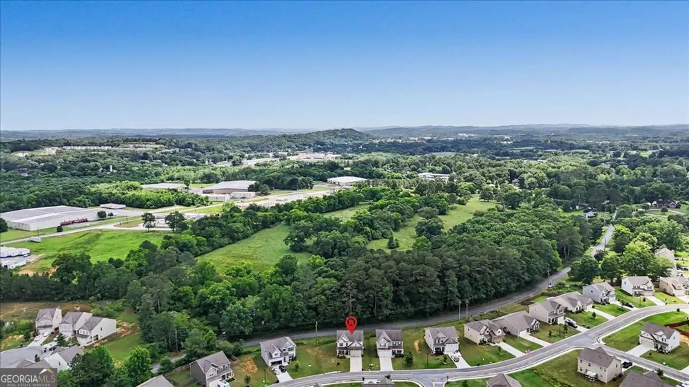 212 Mcginnis CIR Calhoun, GA 30701