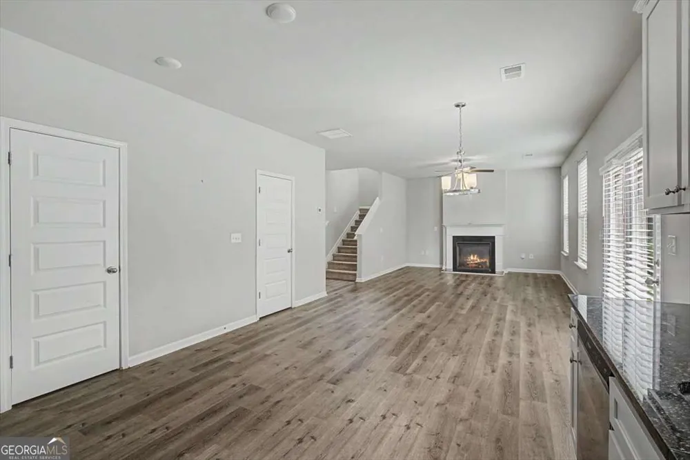 212 Mcginnis CIR Calhoun, GA 30701