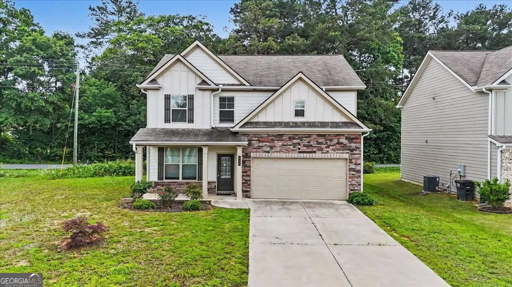 212 Mcginnis CIR Calhoun, GA 30701