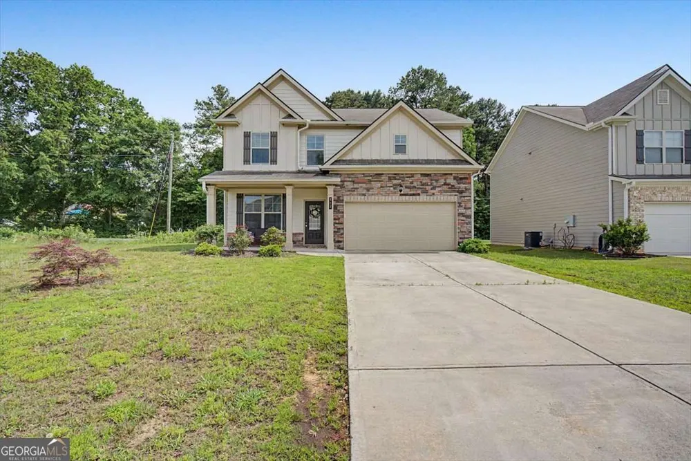 212 Mcginnis CIR Calhoun, GA 30701