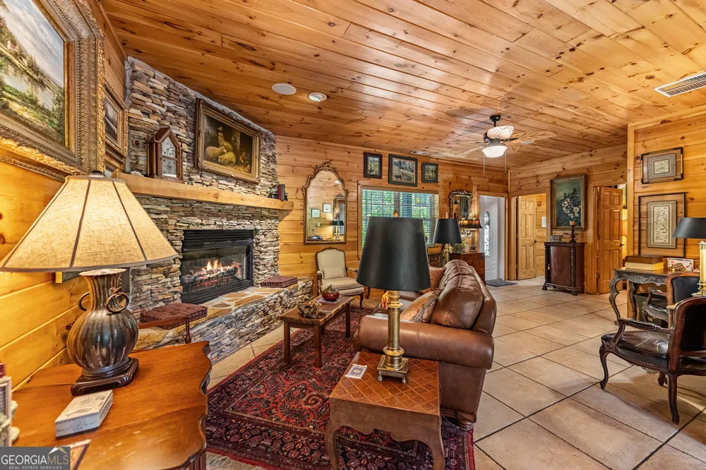 940 Knollwood RD Mineral Bluff, GA 30559