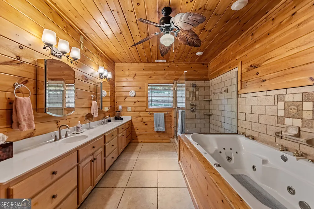 940 Knollwood RD Mineral Bluff, GA 30559
