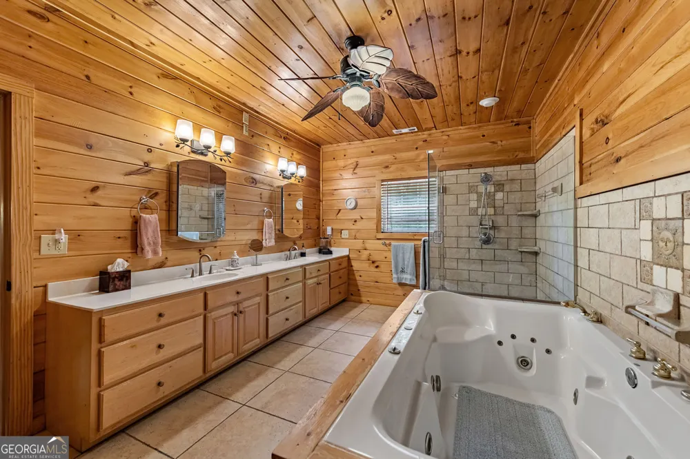 940 Knollwood RD Mineral Bluff, GA 30559