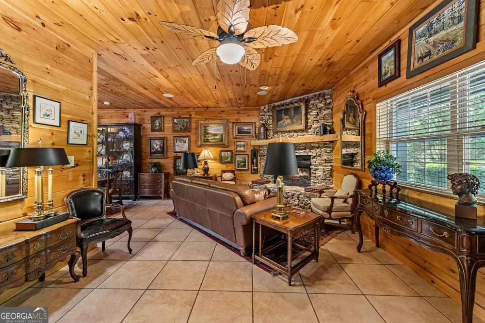 940 Knollwood RD Mineral Bluff, GA 30559