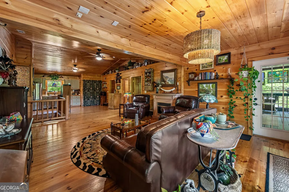 940 Knollwood RD Mineral Bluff, GA 30559