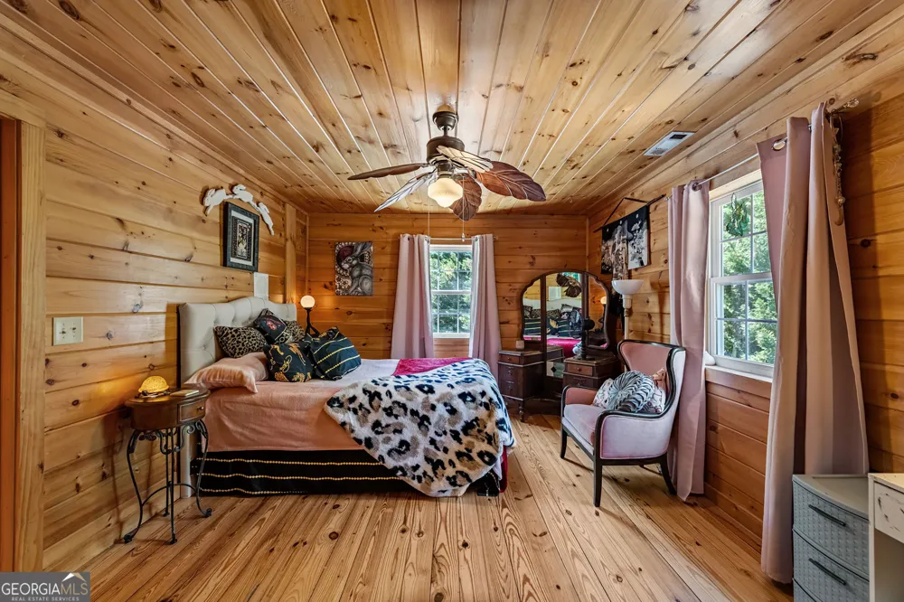 940 Knollwood RD Mineral Bluff, GA 30559