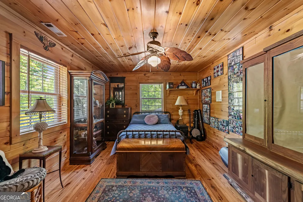 940 Knollwood RD Mineral Bluff, GA 30559
