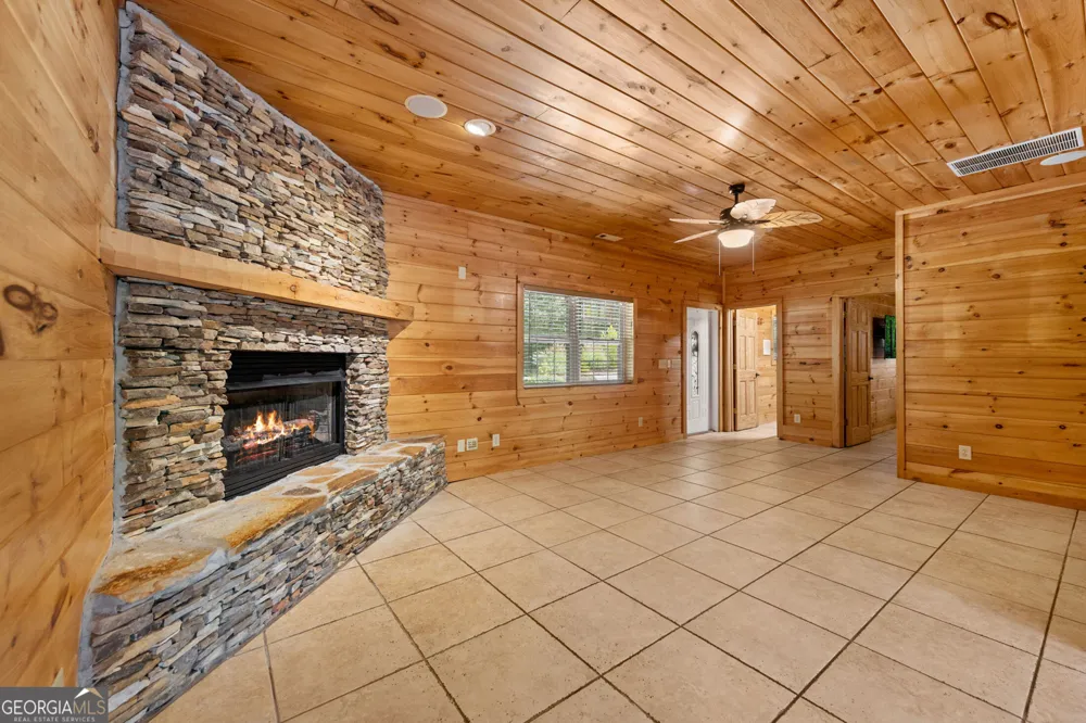 940 Knollwood RD Mineral Bluff, GA 30559