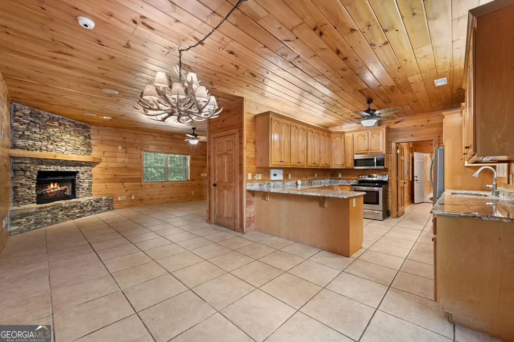 940 Knollwood RD Mineral Bluff, GA 30559
