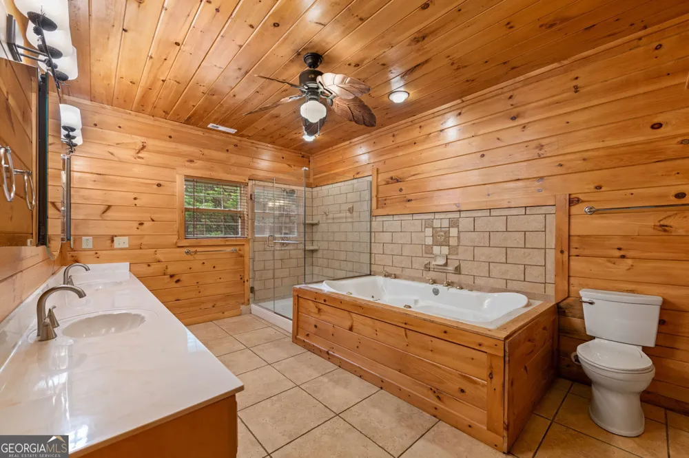 940 Knollwood RD Mineral Bluff, GA 30559