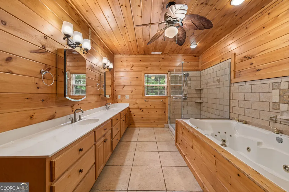 940 Knollwood RD Mineral Bluff, GA 30559