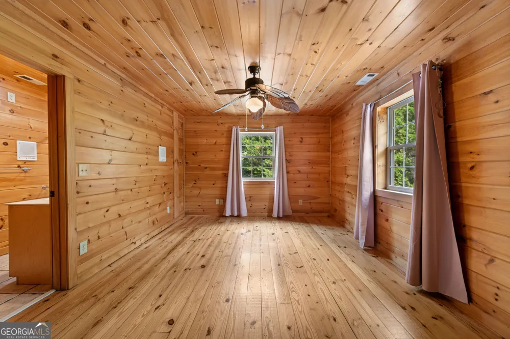 940 Knollwood RD Mineral Bluff, GA 30559