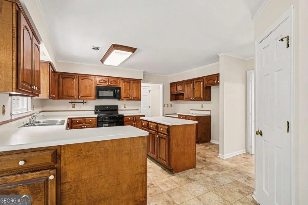 1632 Ellington RD SE Conyers, GA 30013