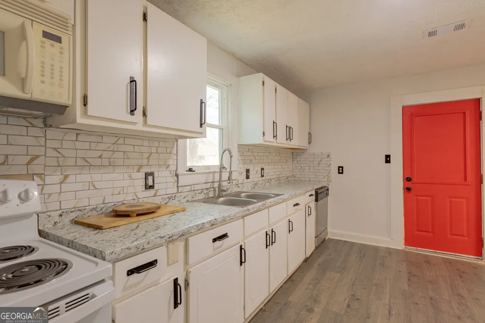 1102 Calvin AVE Columbus, GA 31903