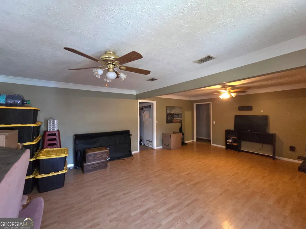 758 Hearn RD Hinesville, GA 31313