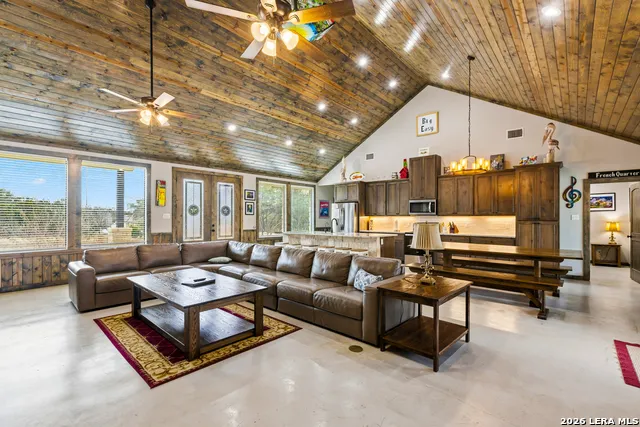 1644 Mountain Valley Concan, TX 78838