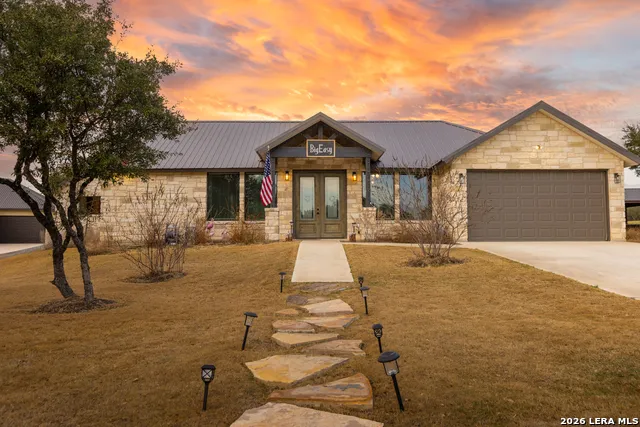 1644 Mountain Valley Concan, TX 78838