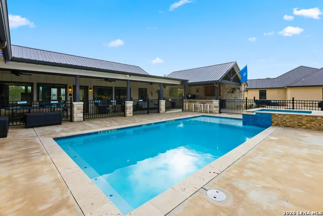 1644 Mountain Valley Concan, TX 78838