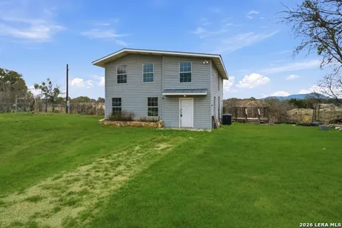 477 BANDERA DR