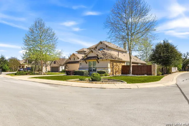 8914 Fowler Hill Fair Oaks Ranch, TX 78015