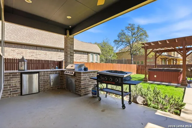 8914 Fowler Hill Fair Oaks Ranch, TX 78015