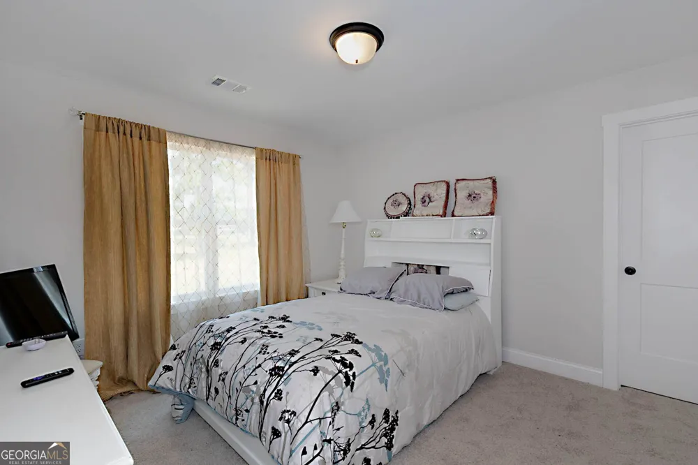 156 Lake Point DR Williamson, GA 30292