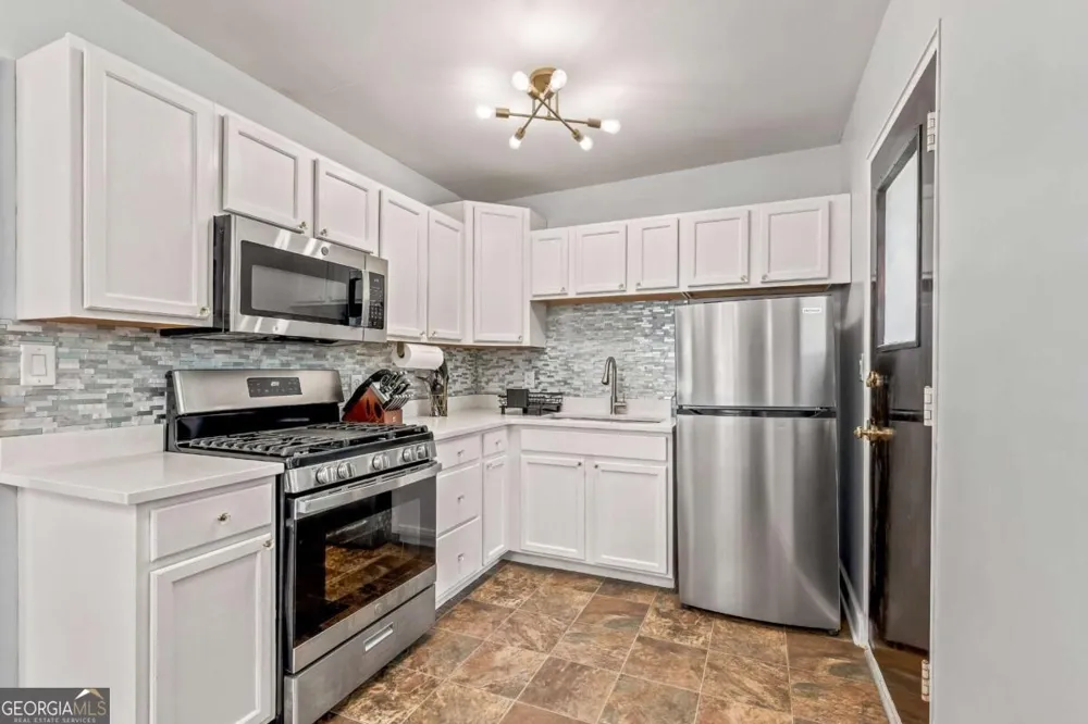 1780 John Calvin AVE College Park, GA 30337