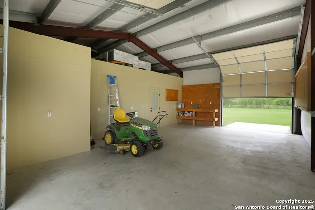 891 Hopkinsville Rd Cuero, TX 77954
