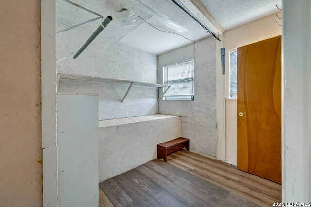 903 E Westmeyer Poth, TX 78147