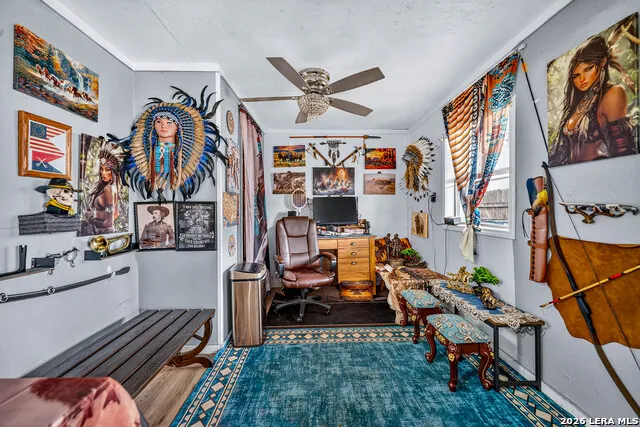 903 E Westmeyer Poth, TX 78147