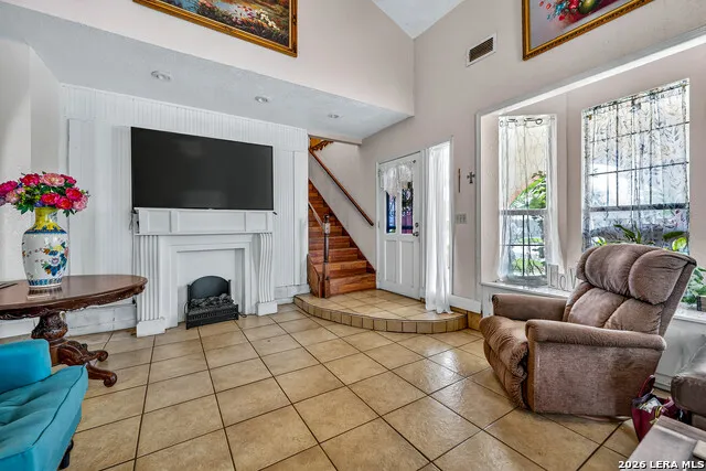 903 E Westmeyer Poth, TX 78147
