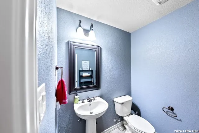 552 Jacobs Ln La Vernia, TX 78121