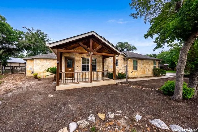 552 Jacobs Ln La Vernia, TX 78121