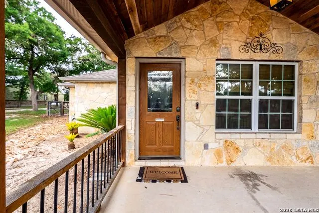 552 Jacobs Ln La Vernia, TX 78121