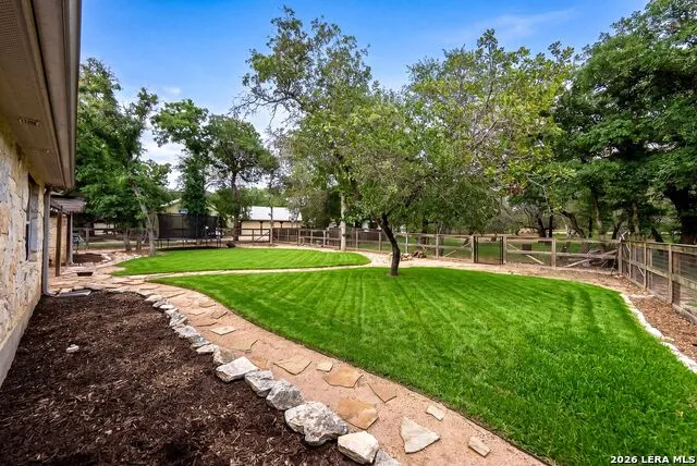 552 Jacobs Ln La Vernia, TX 78121