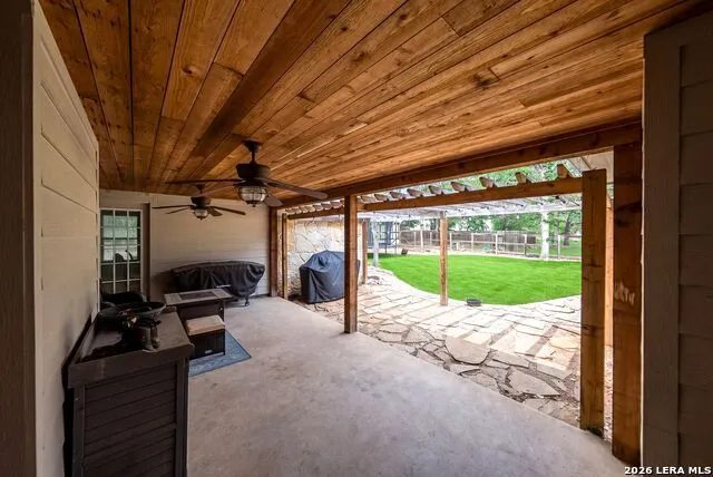552 Jacobs Ln La Vernia, TX 78121