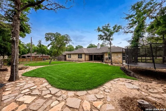 552 Jacobs Ln La Vernia, TX 78121